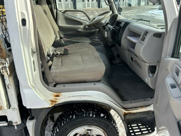 toyota-dyna-diesel-2006-big-9