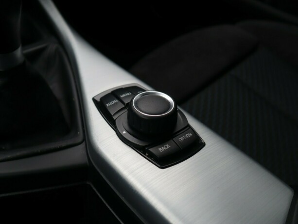 bmw-1-serie-bensin-2015-big-14