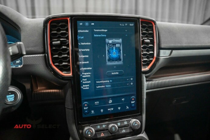 ford-ranger-raptor-bensin-2023-big-48