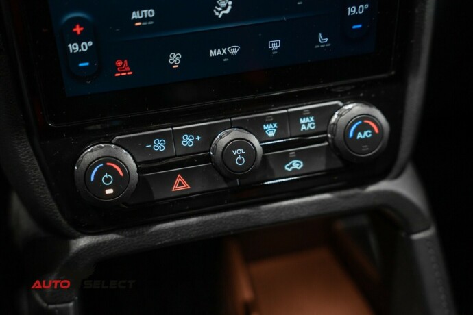 ford-ranger-raptor-bensin-2023-big-38