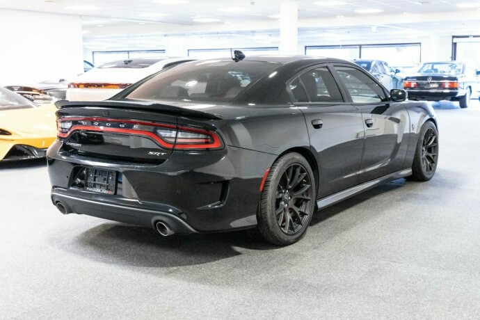 dodge-charger-bensin-2016-big-2