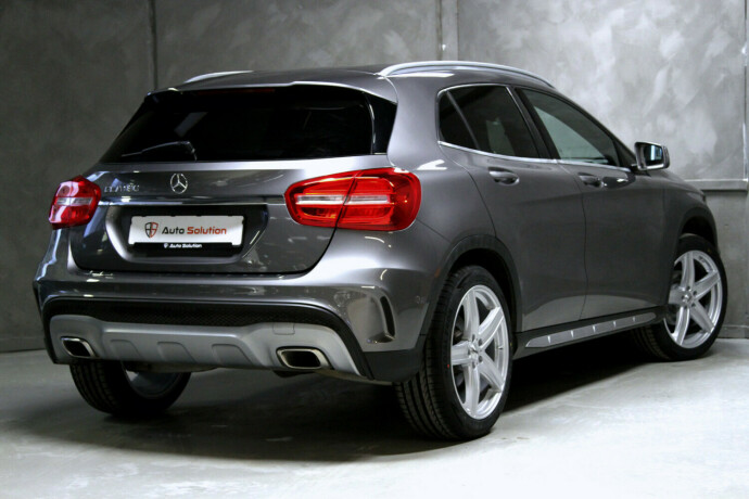 mercedes-benz-gla-bensin-2016-big-1