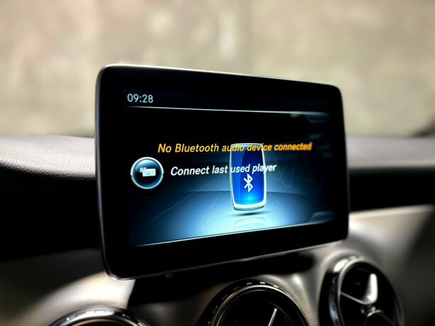 mercedes-benz-gla-bensin-2016-big-7