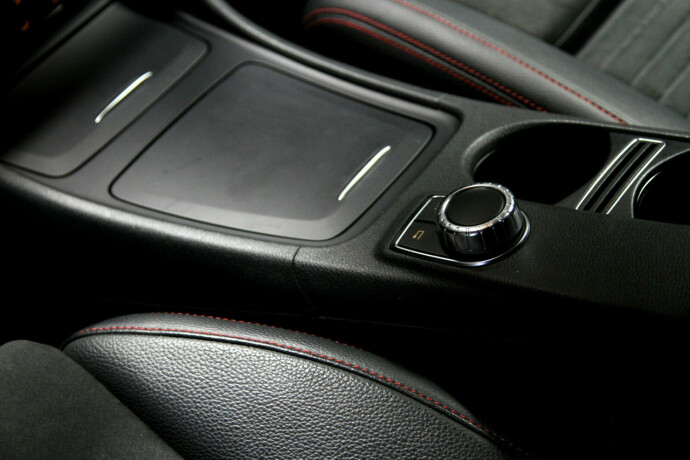 mercedes-benz-gla-bensin-2016-big-12