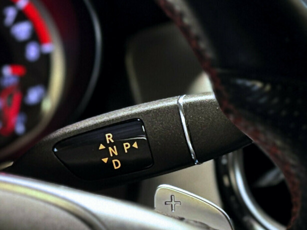 mercedes-benz-gla-bensin-2016-big-14