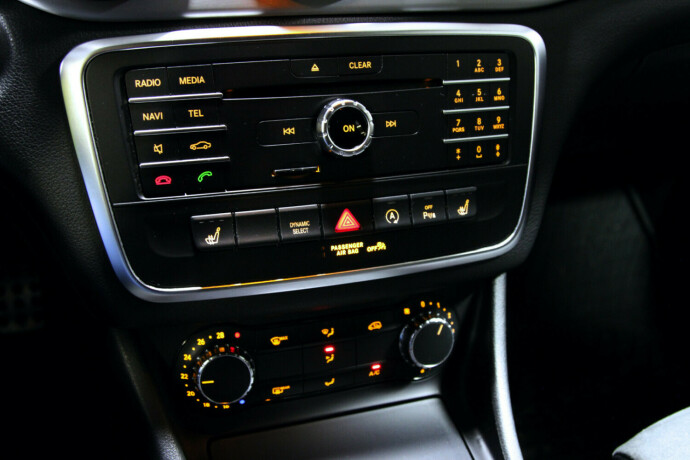 mercedes-benz-gla-bensin-2016-big-11