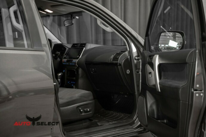 toyota-land-cruiser-diesel-2023-big-16