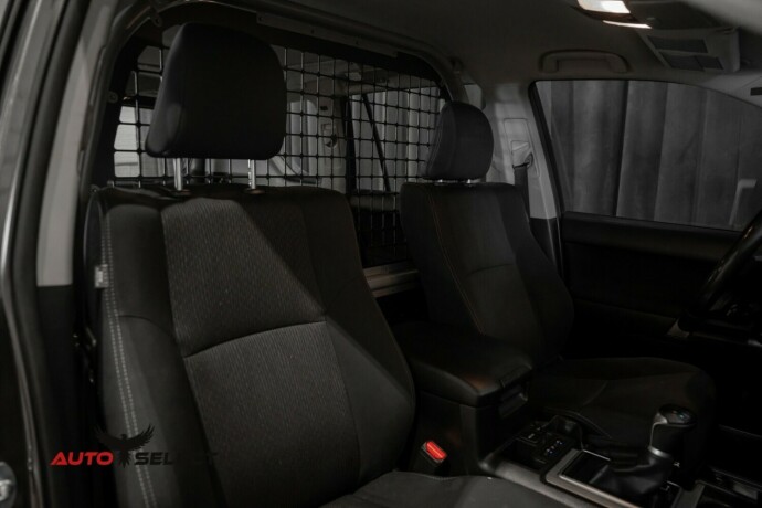 toyota-land-cruiser-diesel-2023-big-19