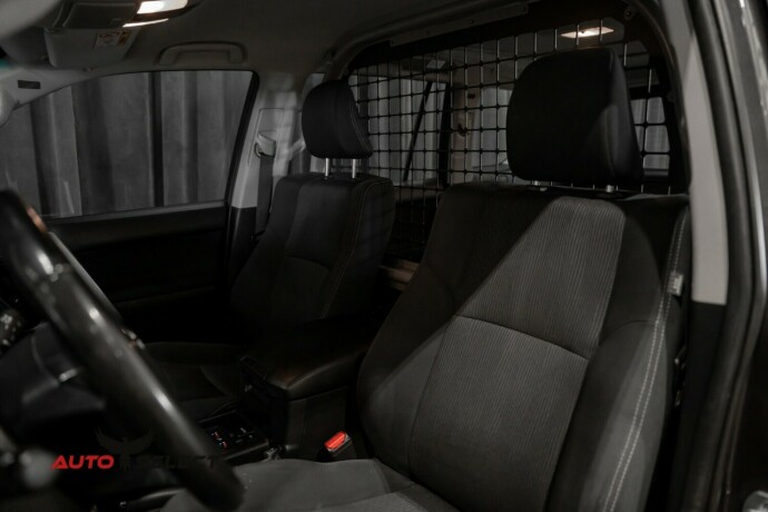 toyota-land-cruiser-diesel-2023-big-23