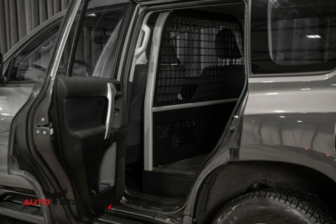 toyota-land-cruiser-diesel-2023-big-14