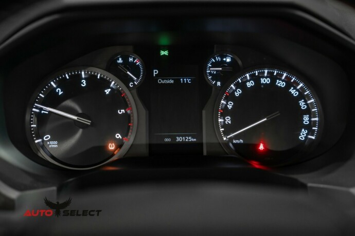 toyota-land-cruiser-diesel-2023-big-27