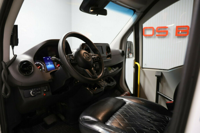 mercedes-benz-sprinter-diesel-2019-big-4