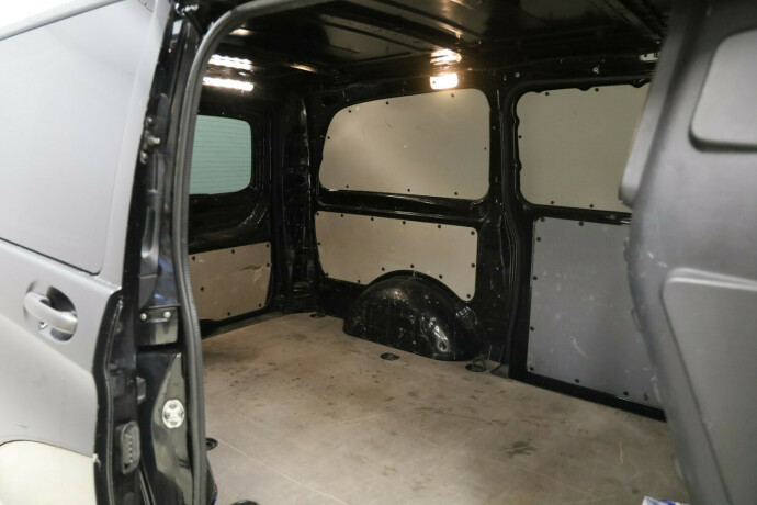 mercedes-benz-vito-diesel-2020-big-10