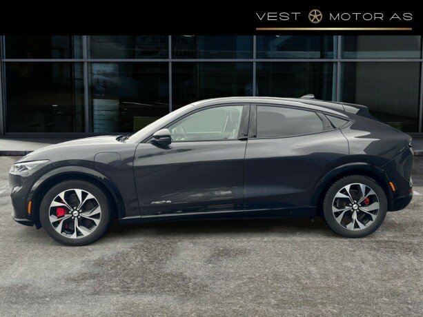 ford-mustang-mach-e-elektrisitet-2021-big-3