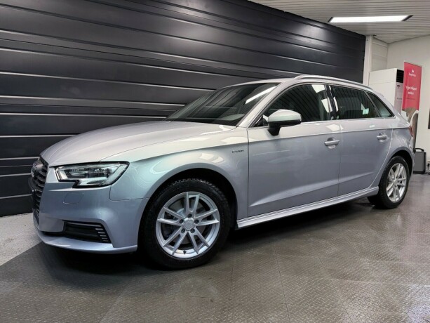 audi-a3-elektrisitetbensin-2018-big-1