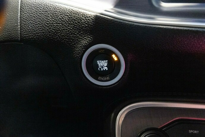 dodge-challenger-bensin-2015-big-12