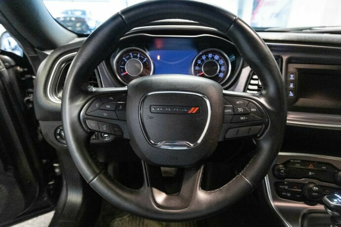 dodge-challenger-bensin-2015-big-9