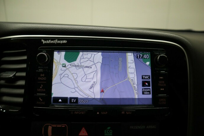 mitsubishi-outlander-elektrisitetbensin-2016-big-24