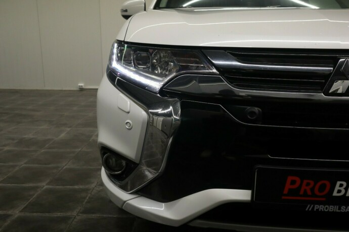 mitsubishi-outlander-elektrisitetbensin-2016-big-4