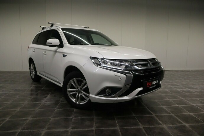 mitsubishi-outlander-elektrisitetbensin-2016-big-2