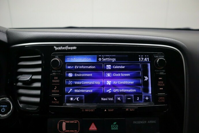 mitsubishi-outlander-elektrisitetbensin-2016-big-28