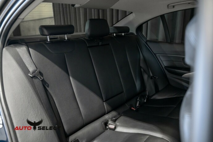 bmw-3-serie-bensin-2012-big-14