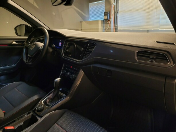 volkswagen-t-roc-diesel-2021-big-14