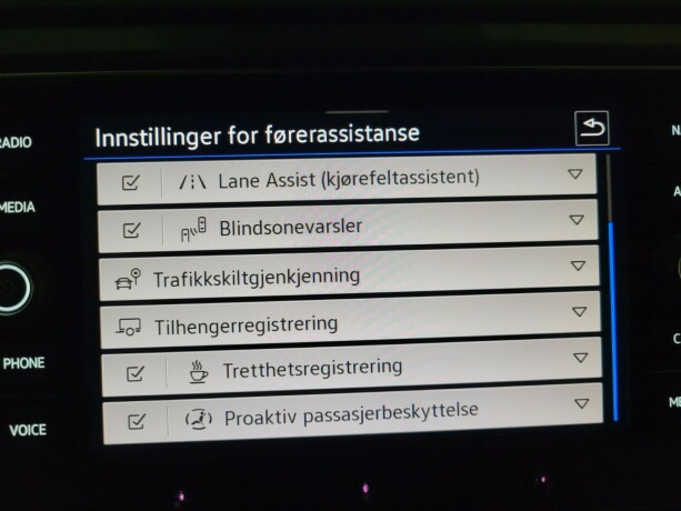 volkswagen-t-roc-diesel-2021-big-42