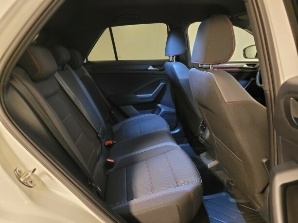 volkswagen-t-roc-diesel-2021-big-18