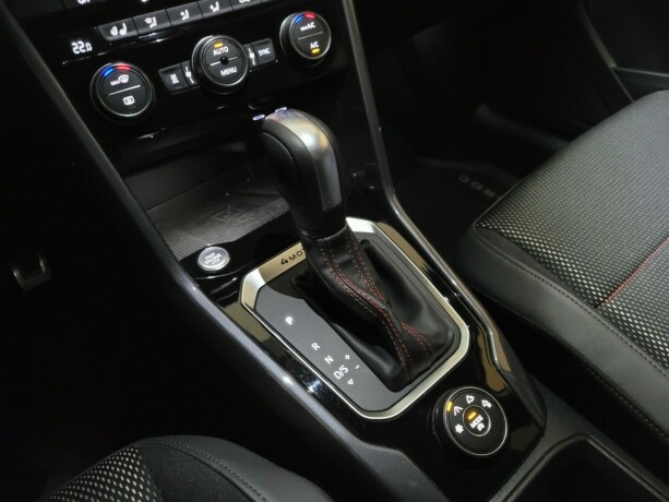 volkswagen-t-roc-diesel-2021-big-25