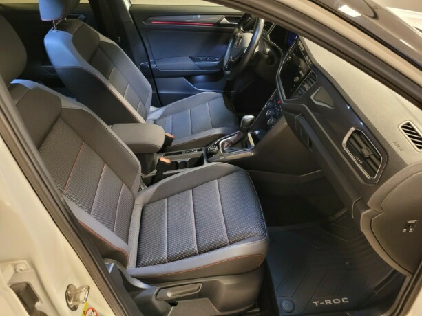 volkswagen-t-roc-diesel-2021-big-16