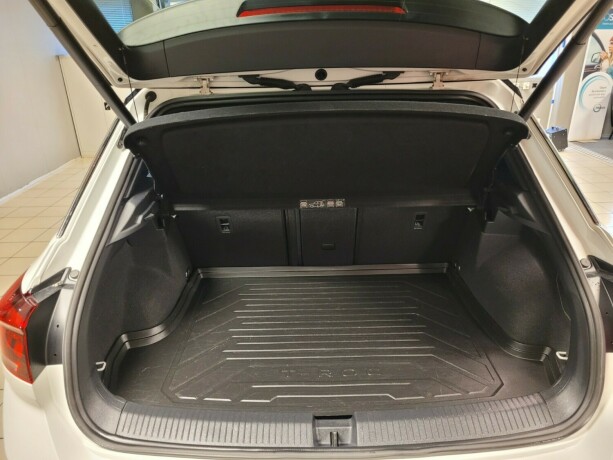 volkswagen-t-roc-diesel-2021-big-19