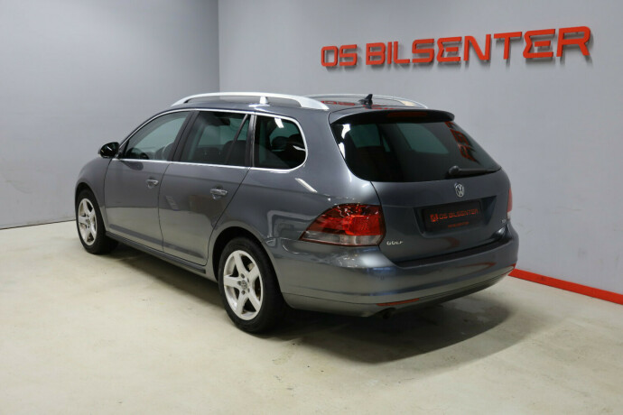 volkswagen-golf-diesel-2012-big-4