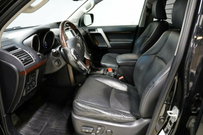 toyota-land-cruiser-diesel-2016-big-9