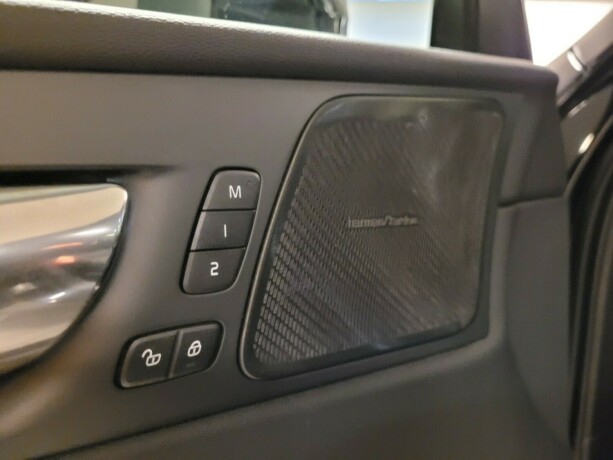 volvo-xc-60-plug-in-petrol-2019-big-24