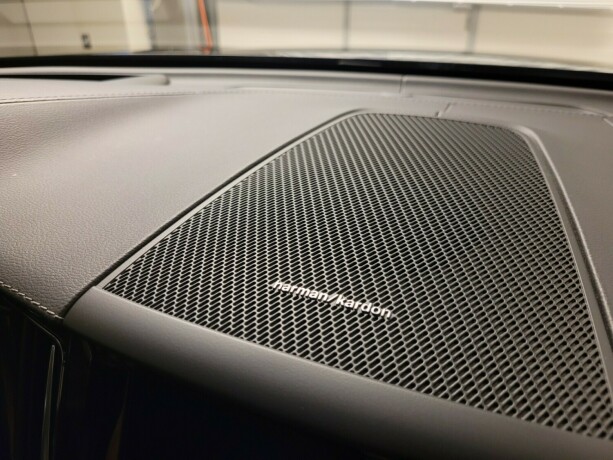 volvo-xc-60-plug-in-petrol-2019-big-15