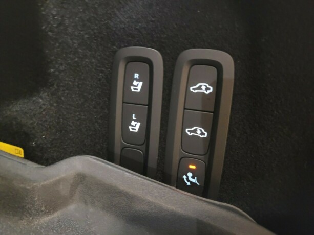 volvo-xc-60-plug-in-petrol-2019-big-20