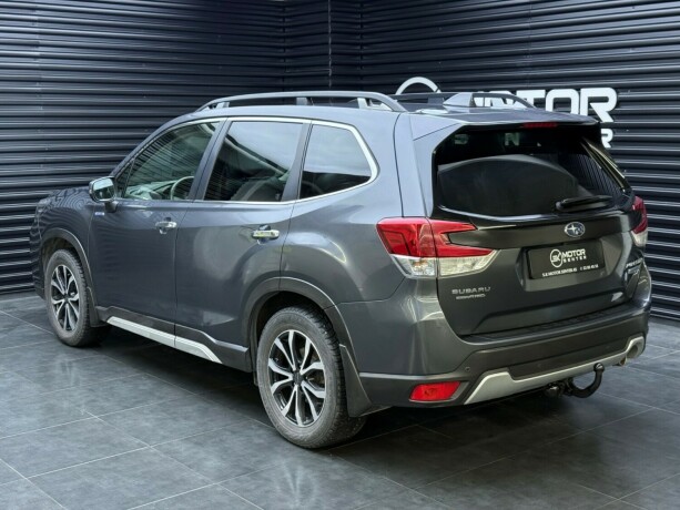 subaru-forester-elektrisitetbensin-2020-big-1