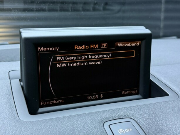 audi-a1-bensin-2012-big-20