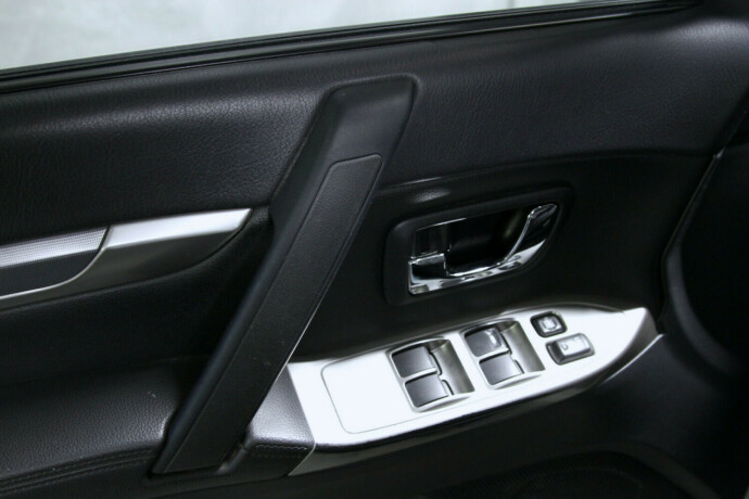 mitsubishi-pajero-diesel-2014-big-17