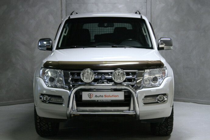 mitsubishi-pajero-diesel-2014-big-21