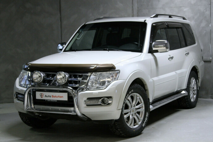 mitsubishi-pajero-diesel-2014-big-0