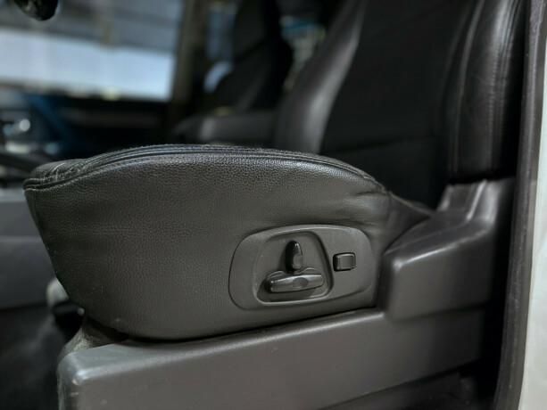 mitsubishi-pajero-diesel-2014-big-16