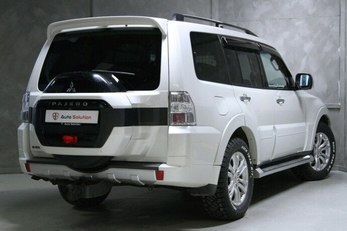 mitsubishi-pajero-diesel-2014-big-1