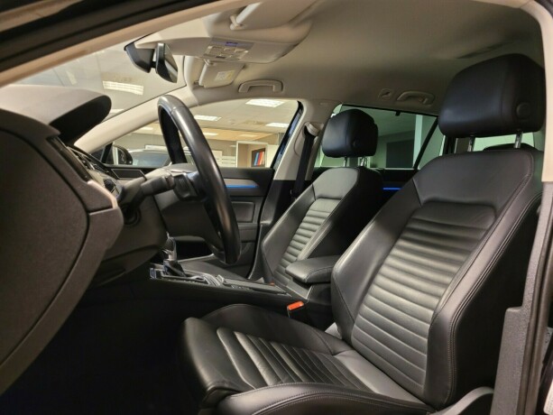 volkswagen-passat-plug-in-petrol-2018-big-24