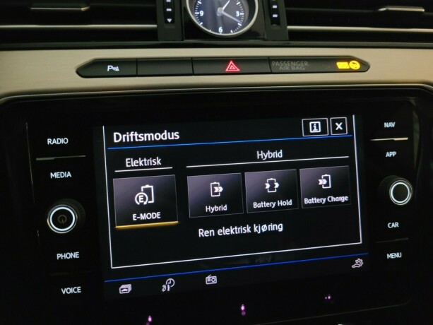 volkswagen-passat-plug-in-petrol-2018-big-28