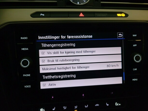 volkswagen-passat-plug-in-petrol-2018-big-39