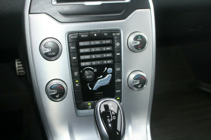 volvo-v70-diesel-2016-big-14