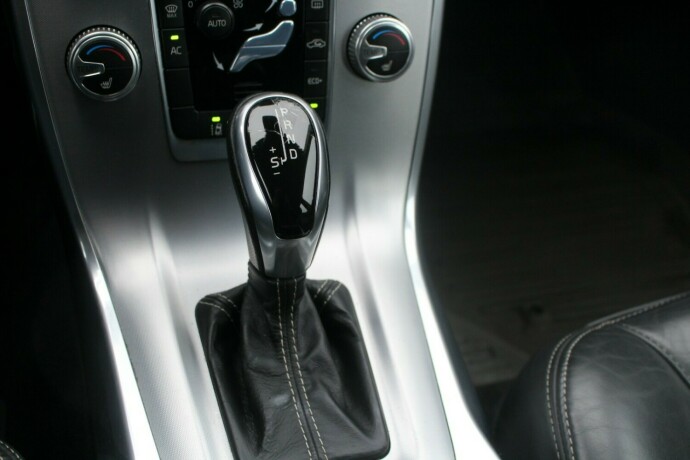 volvo-v70-diesel-2016-big-16