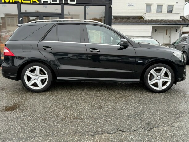 mercedes-benz-m-klasse-diesel-2012-big-3